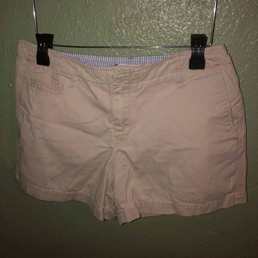 Tommy Hilfiger shorts.